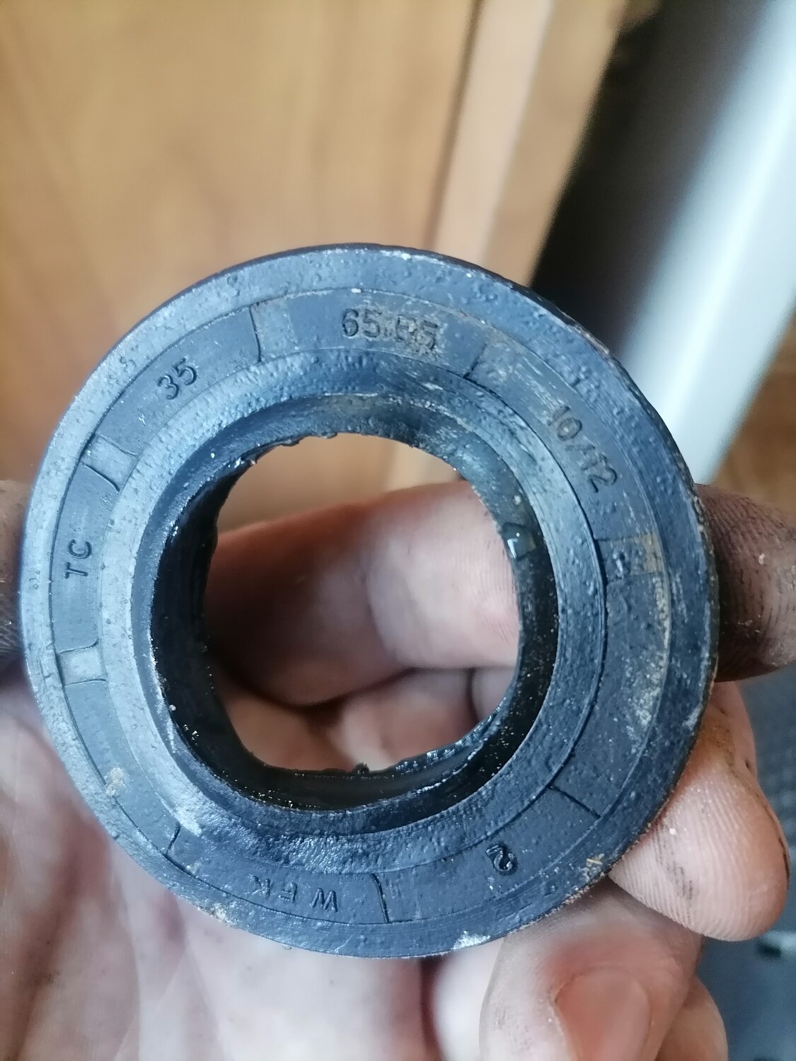 сальник газ, сальник 17х35х7, сальник 17х28х4, сальник штока выбора передач брт 2108, сальник 30х55х10