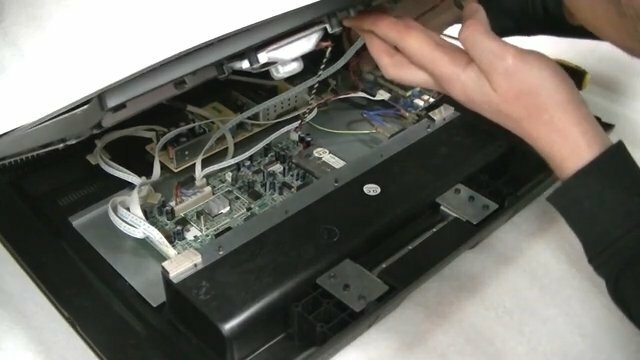 техника, принтер epson xp 342 каретка пружинки, усилитель на корпусе спутникового ресивера, ноутбук, принтер в разборе