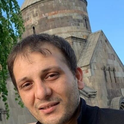 Андраник М.