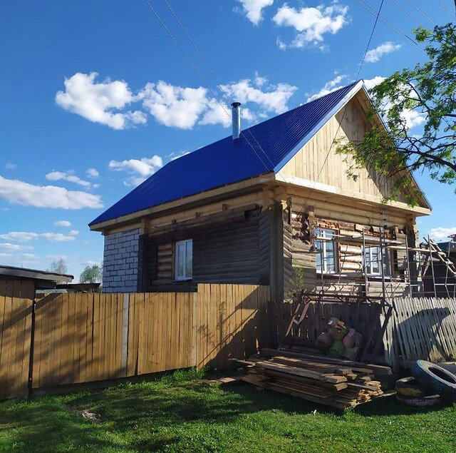 Монтаж кровли из металлочерепицы