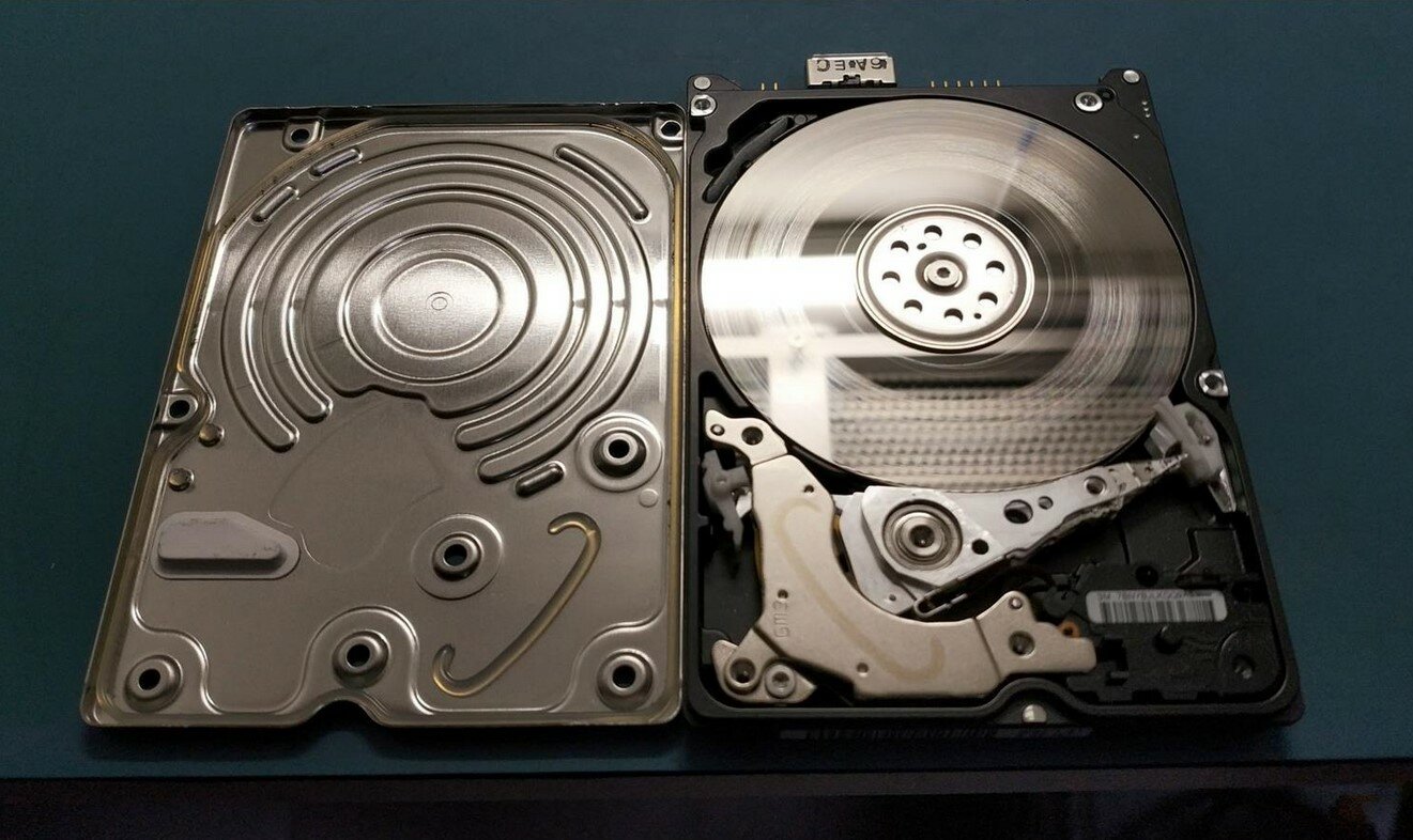 головки бмг hdd жесткого диска, жёсткий диск, 5101 жесткий диск винчестер, разбивка жесткого диска, seagate nas hdd 4tb st4000vn000