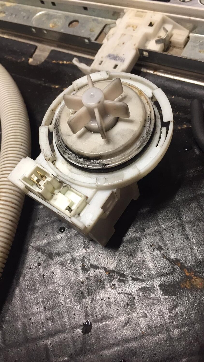 pmp035bo насос сливной (помпа) copreci 30 вт для стиральной машины bosch,, 141874 насос сливной (помпа) copreci 30 вт для стиральной машины bosch, siemens, насос слива copreci, сливной насос, насос bosch copreci 4 защелки фишка вперед рмр017во