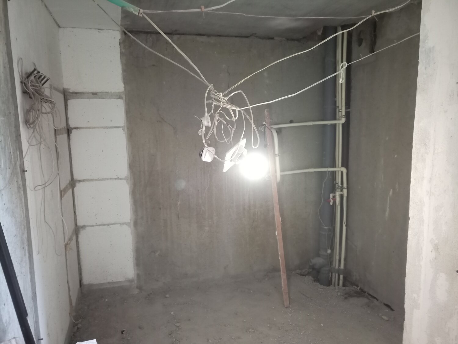 электромонтаж, новая электропроводка в панельном доме, электромонтажные работы, провода в доме, электромонтаж протяжка кабеля