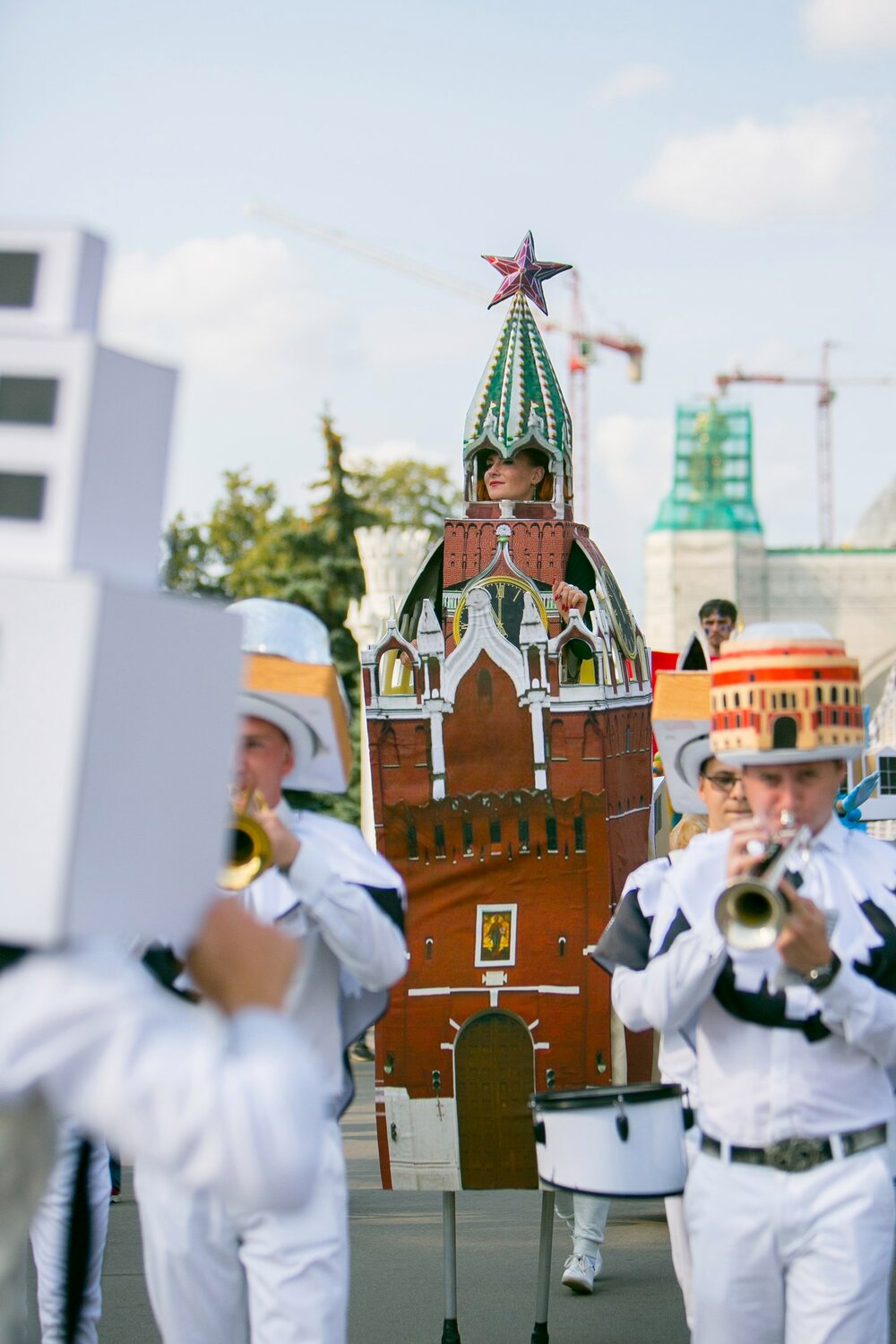 L в Москве: 3 исполнителя с отзывами и ценами на Яндекс Услугах.