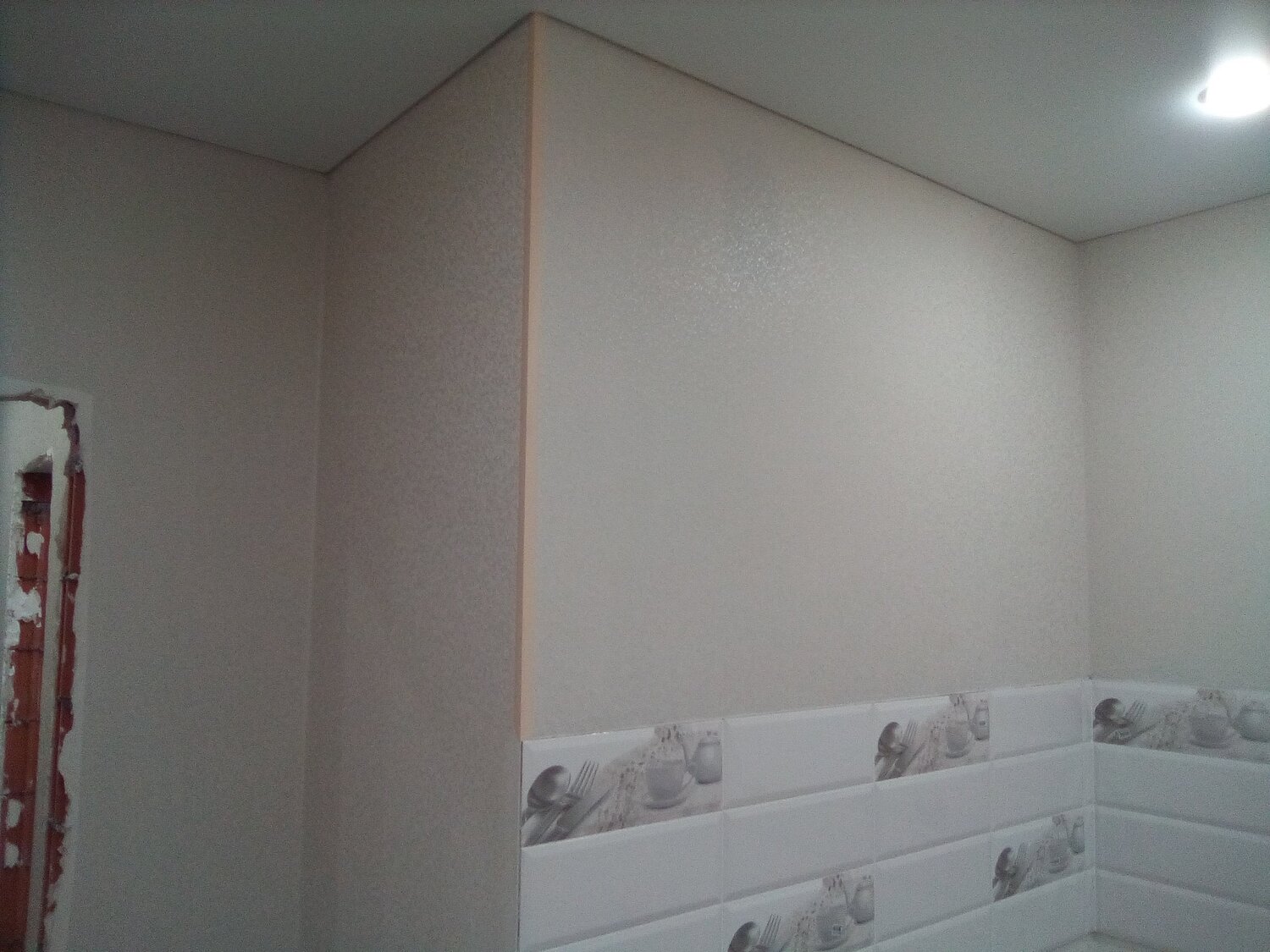 Поклейка обоев и малярные работы в Новокуйбышевске: 120 маляров