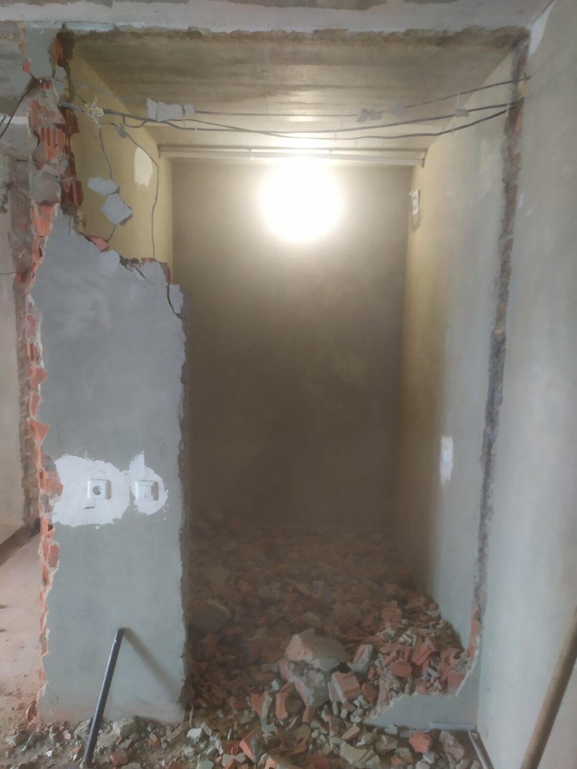 расширение дверного проема, топки бомбоубежище, бункеры в нижнем новгороде заброшенные, бомбоубежище, подземные сооружения