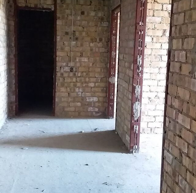 Кладка перегородок и внутренних стен из кирпича