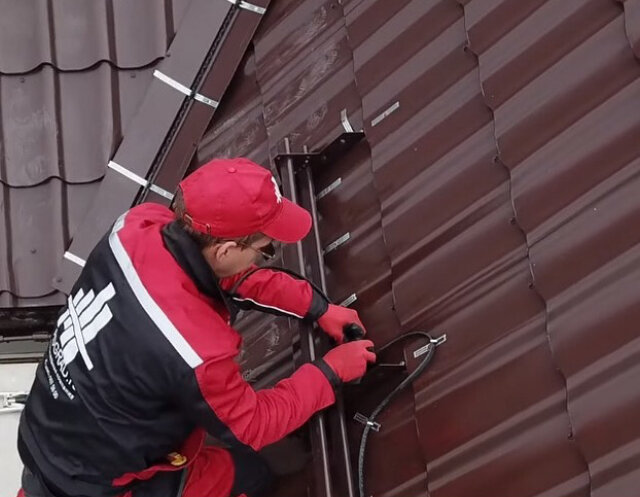 Монтаж обогрева кровли