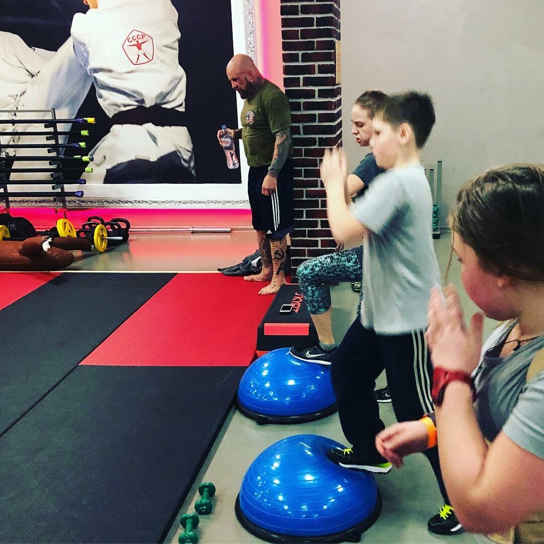 фитнес клуб, спортивный клуб, детский фитнес клуб, спортивный зал, фитнес