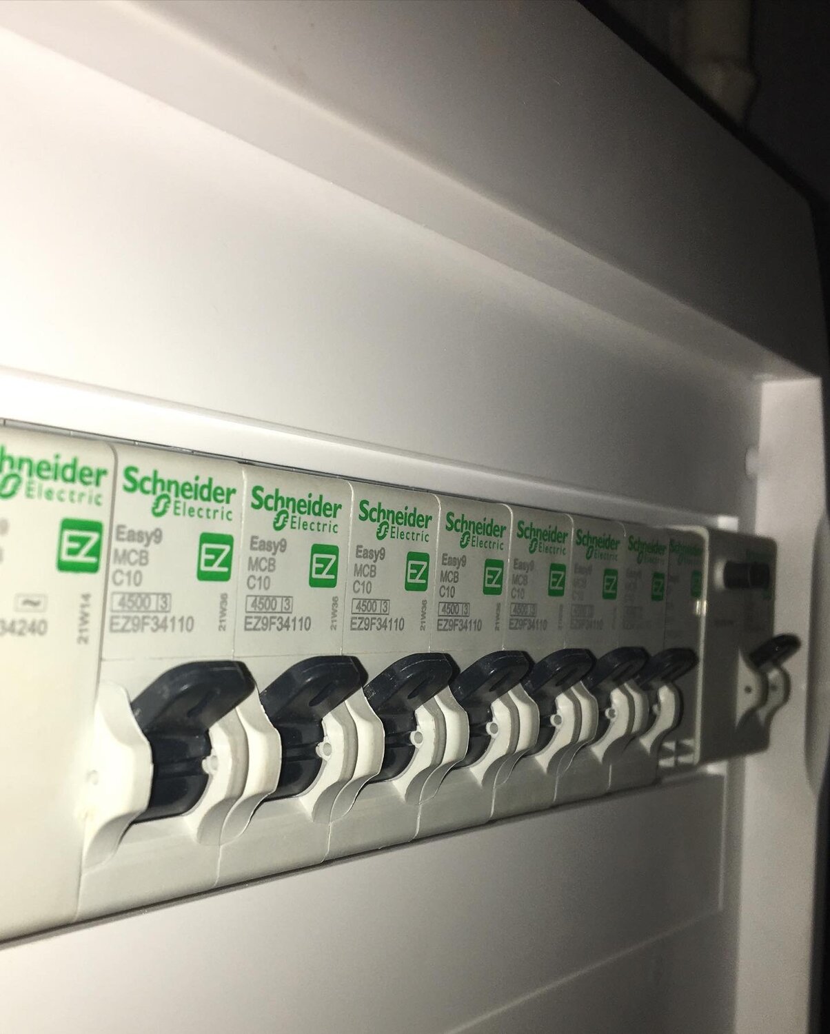 распределительный щит, маркировка электрощитка, маркировка для электрощитов для печати, электромаркировка электрощит, электромонтажные работы