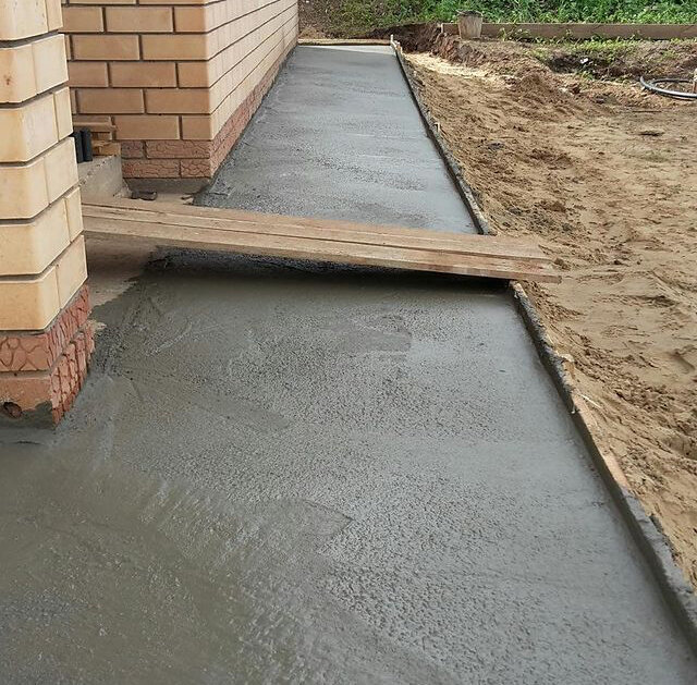 Строительство отмостки вокруг дома