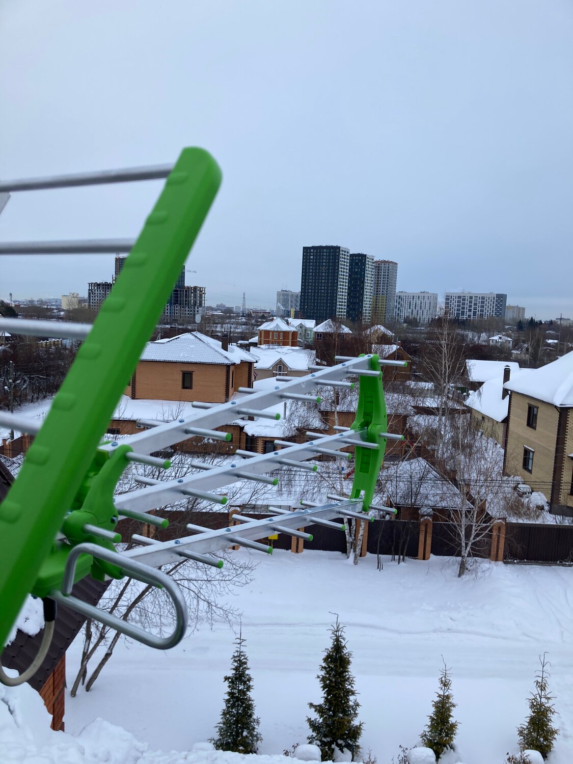 опасные горки для детей металлическая, горки во дворах омска, детский городок, детская горка, техника
