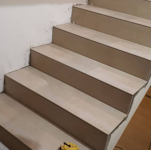 Облицовка лестничного полотна