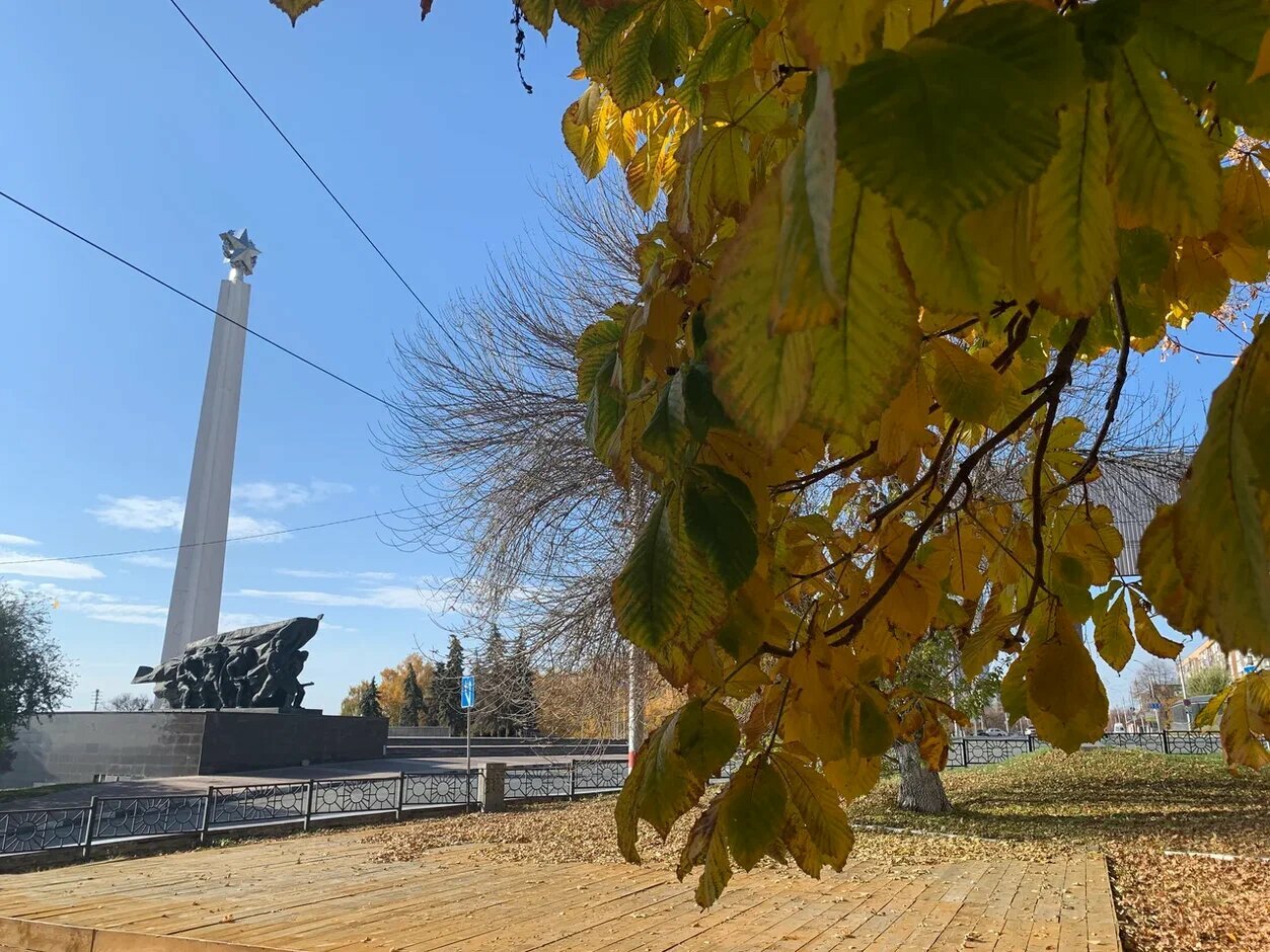 владивосток осень, город осень, осенний город, памятники, мемориальный комплекс