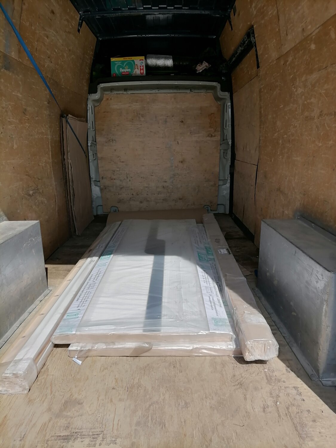 mercedes-benz sprinter, фургон, фургон цельнометаллический, пол в фургон газель 5 метров, грузовой автомобиль