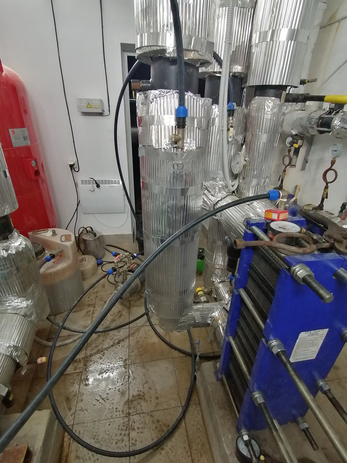 лабораторный реактор, вакуумная дистилляция, стеклянный реактор 200 литров, реактор 100 л стекло heb-100, двухслойный стеклянный реактор высокого давления 50l