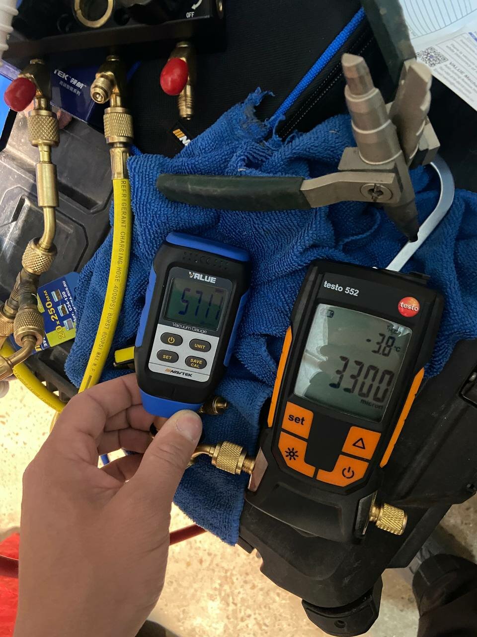 вакуумметр testo 552, цифровой вакуумметр testo 552, цифровой манометрический коллектор testo 549, цифровой манометрический коллектор testo 557, цифровой манометрический коллектор testo 570-2