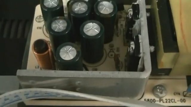 вздутые конденсаторы блока питания пк, вздутые конденсаторы на блоке питания, конденсатор, питание цапа конденсаторы или стабилизаторы, вздутый конденсатор в стабилизаторе
