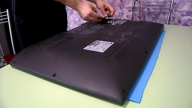 ноутбук, разобрать ноутбук асус 56, компьютер, крышка оперативной памяти ноутбука hp, ноут acer aspire батарея несъемная