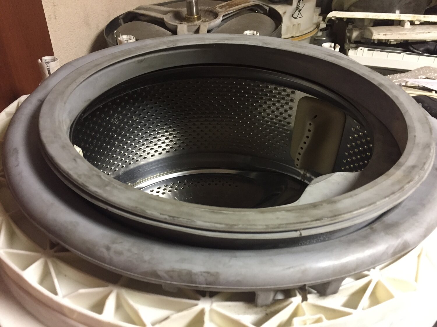 неразборный бак стиральной машины zanussi, стиральная машина, сабвуфер, техника, бак стиральной машины indesit wise 10