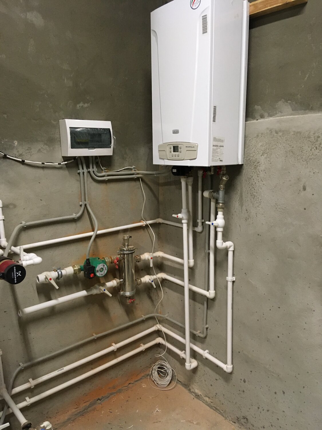 автономное отопление, котельная в частном доме с газовым котлом и теплый пол, сантех монтаж трассы отопления, контур нагревательный газового котла, отопление