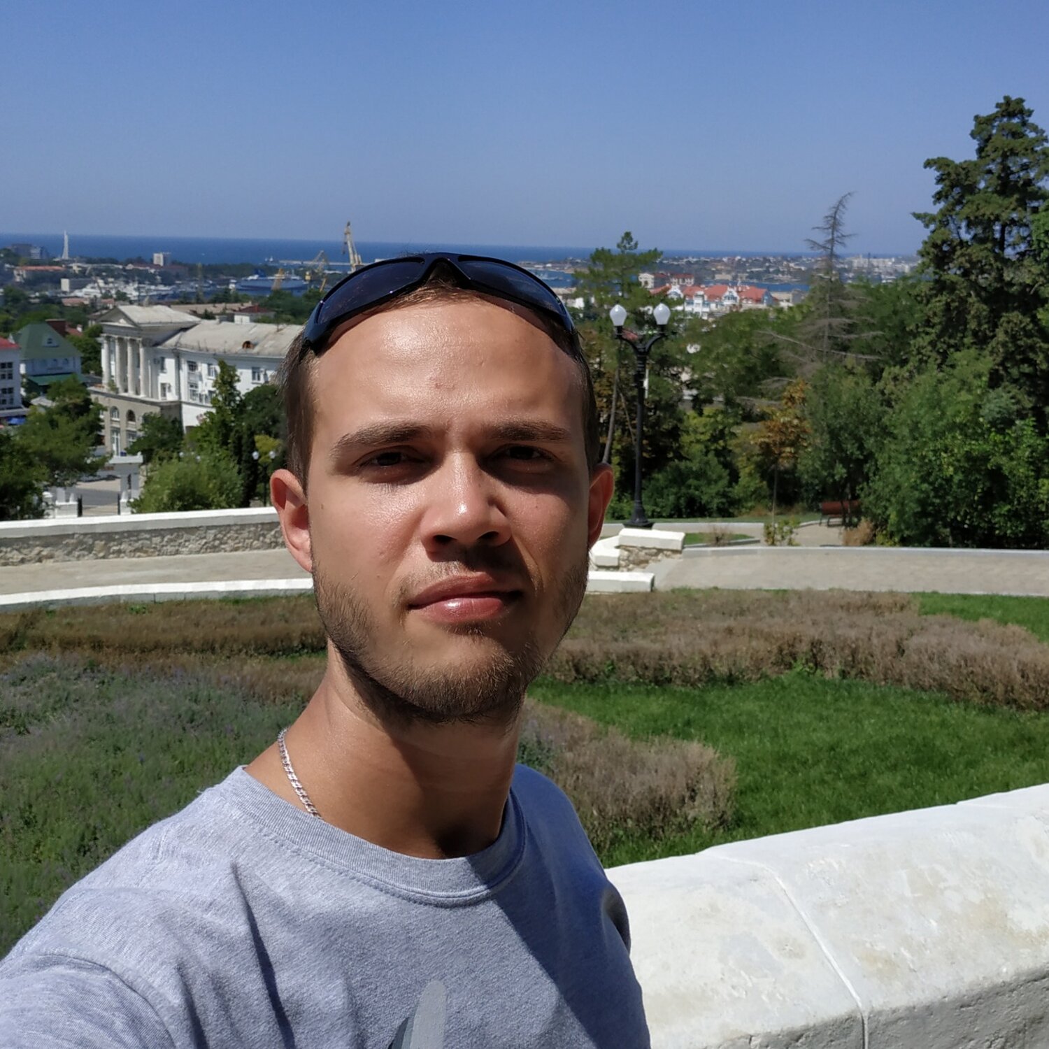 Александр Левченко