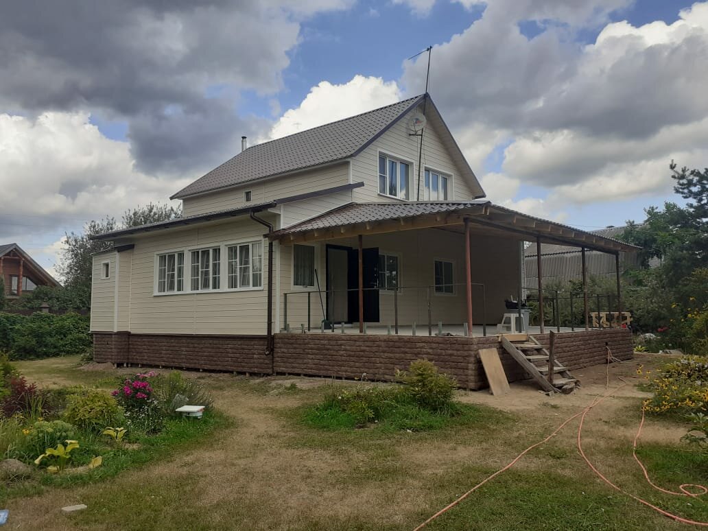 Монтаж фасада из винилового сайдинга