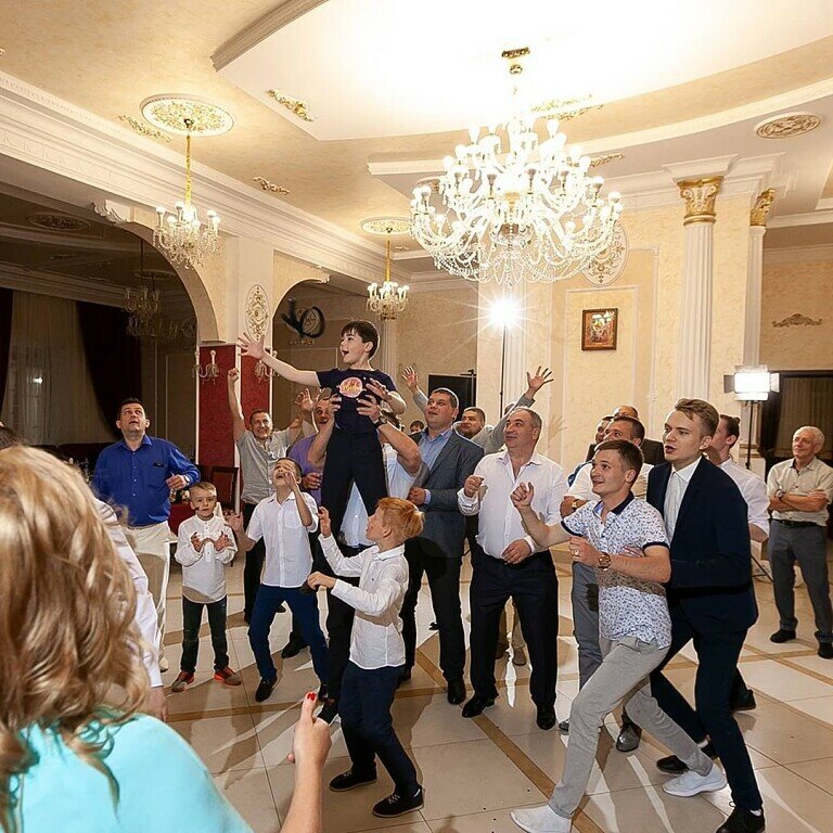 на свадьбе, банкет, банкетный зал, банкетный зал версаль в кизляре, корпоратив