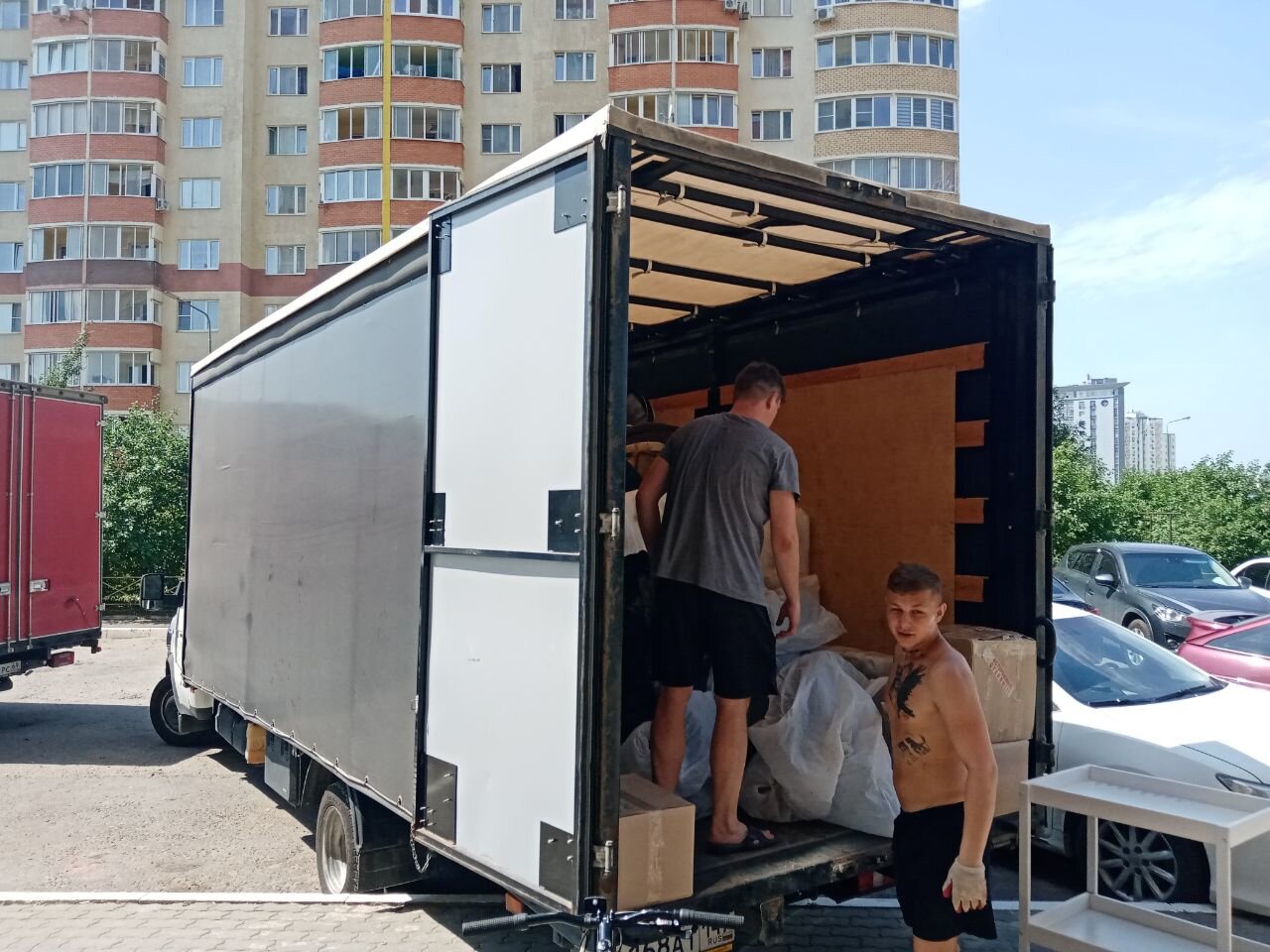 машина для перевозки мебели, грузоперевозки, грузчик, фургон, грузовая