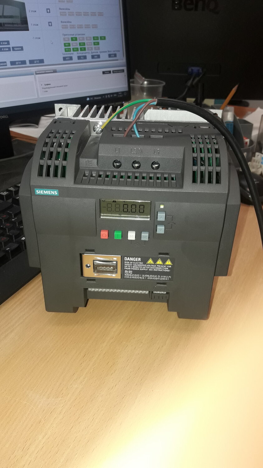 siemens sinamics v20, частотный преобразователь siemens sinamics v20 6sl3210-5be22-2cv0 2,2 квт, преобразователь частоты sinamics v20, сименс частотные преобразователи sinamics v20, частотник сименс sinamics v20