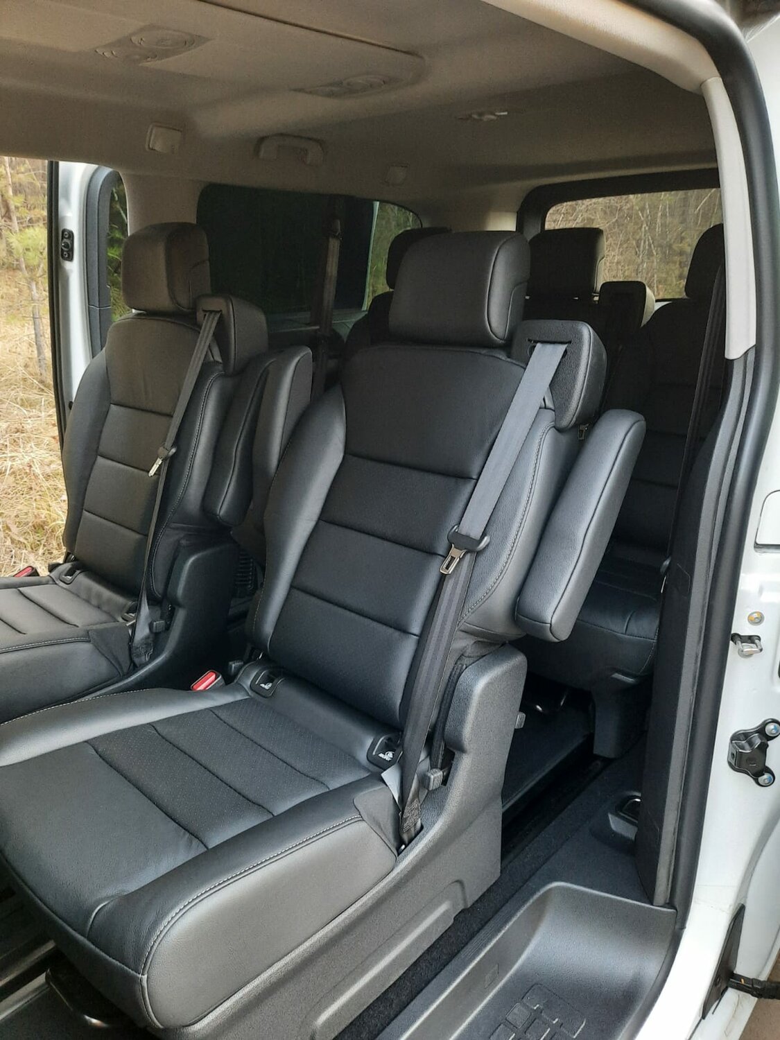 citroen spacetourer минивэн салон, peugeot traveller i long салон, citroen spacetourer xl интерьер, пежо тревеллер 8 мест, пежо тревеллер business vip