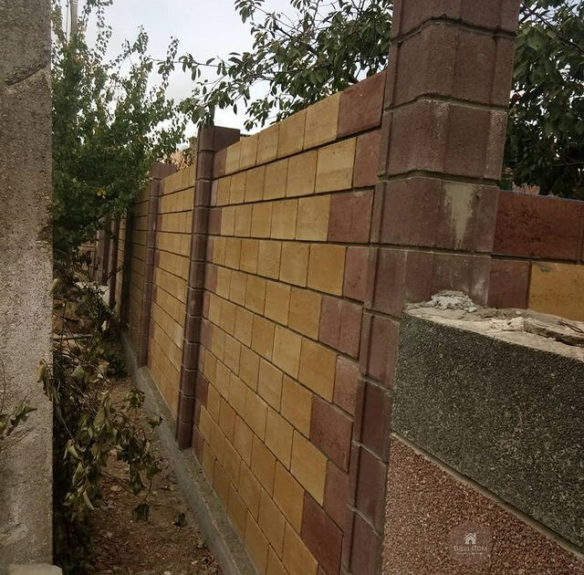 Строительство забора из бетонных блоков