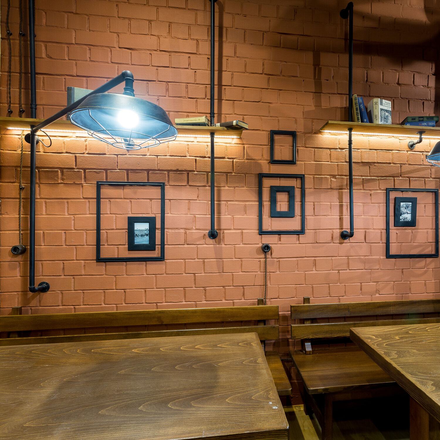 лофт, ресторан в стиле лофт, индустриальный стиль, интерьер, hall bar томск