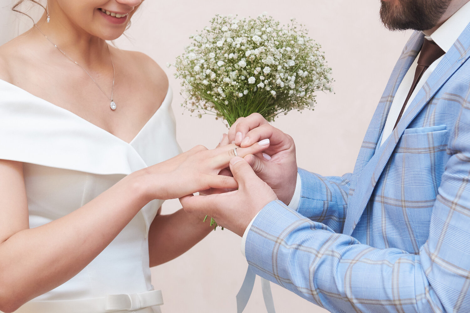 букет невесты из гипсофилы, букет из гипсофилы на свадьбу, букеты из гипсофилы, свадебный букет, гипсофила букет