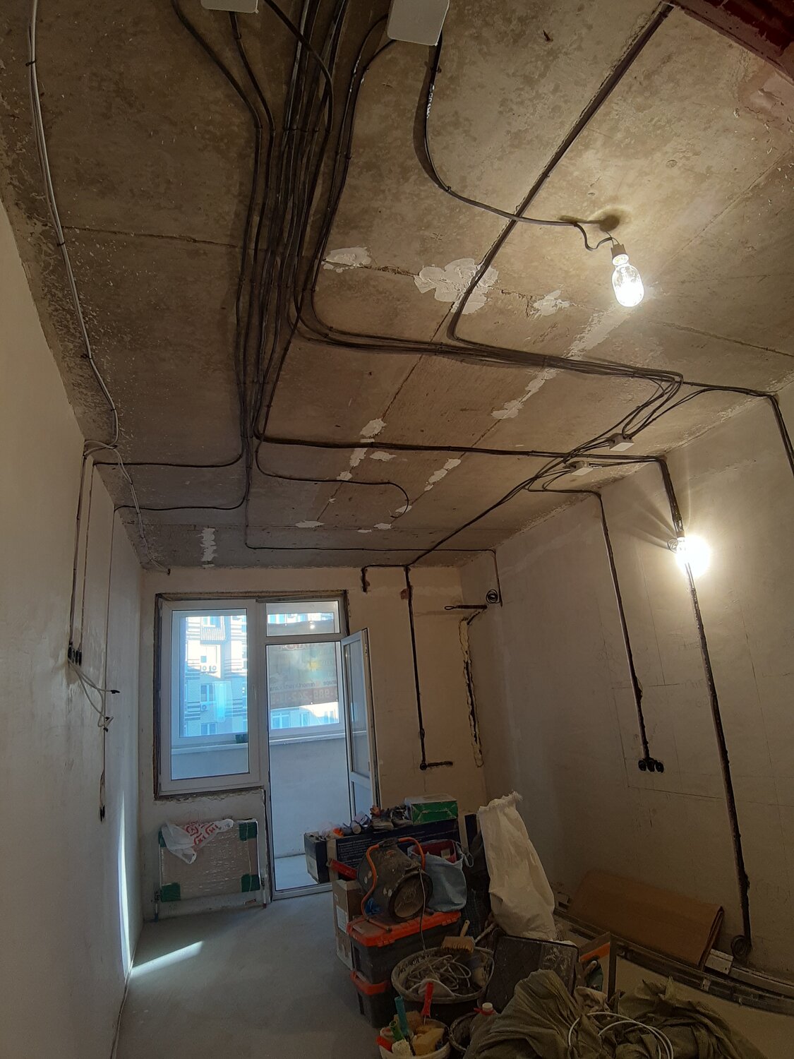 монтаж электропроводки в квартире, черновая электрика в квартире, электрика в квартире, монтаж электрики в квартире, замена электропроводки в квартире