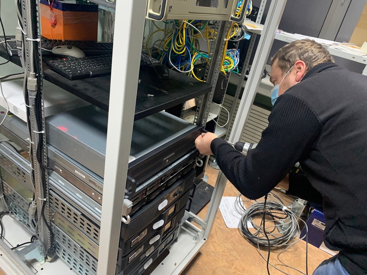 rack сервер, компьютерное и серверное оборудование, серверная комната оборудование, серверное оборудование, сервер