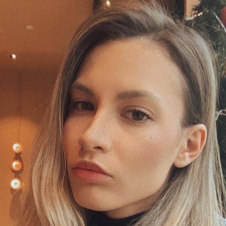 Анна Сержантова