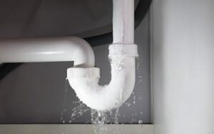 pipe water damage, трубы для водопровода, ремонт сантехники, сифон для раковины, сифон под раковину