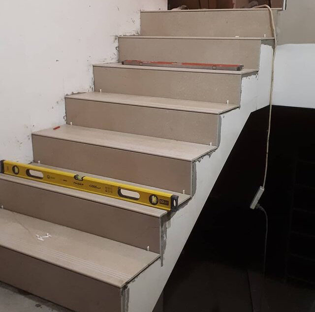 Облицовка лестничного полотна