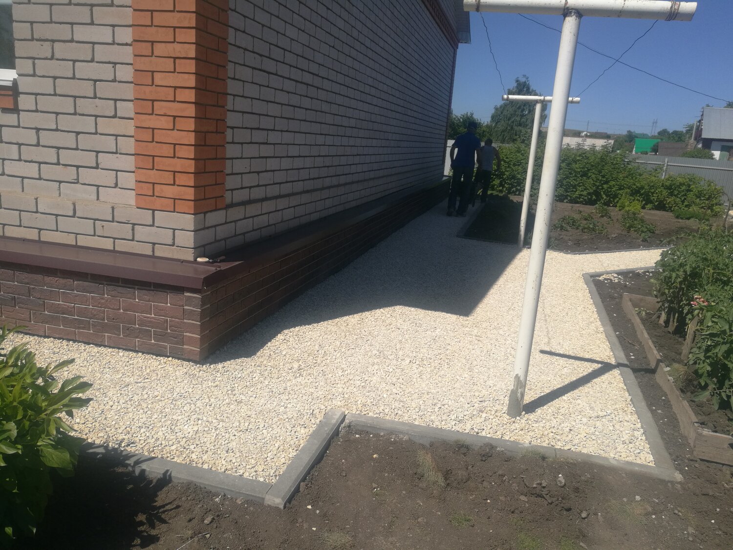 отмостка металлическая, ступенчатая отмостка, отмостка, отмостка плитка 600, цоколь и отмостка