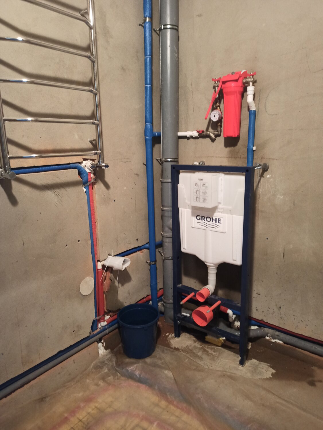 монтаж инсталляции унитаза, водопровод под инсталляцию, водоснабжение, подвод воды к инсталляции унитаза, инсталляция tece подвод воды