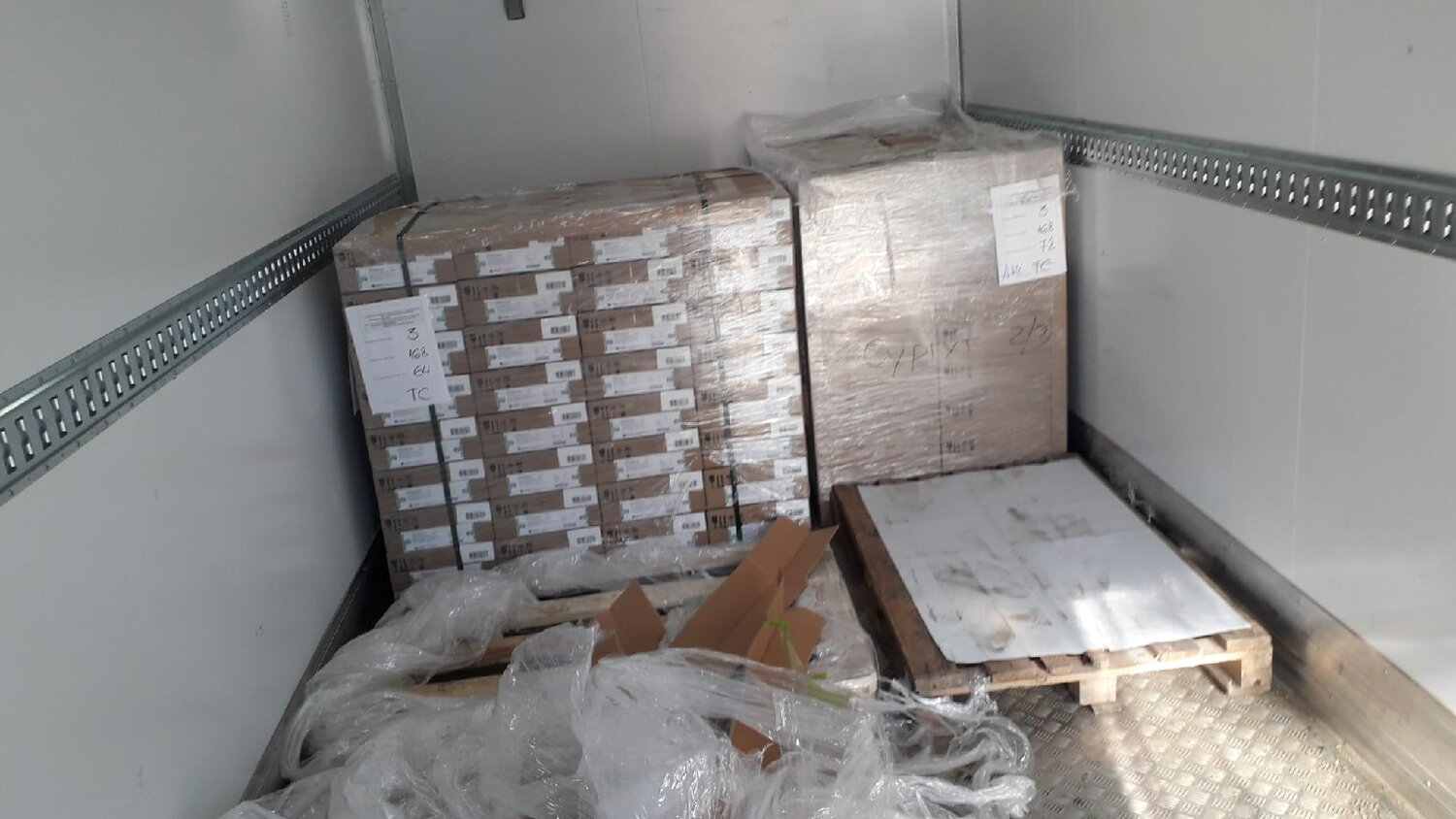 66 паллет 20 тонн допельшток, паллеты в рефрижераторе, упаковка холодильной камеры для транспортировки, упаковка, контрабанда