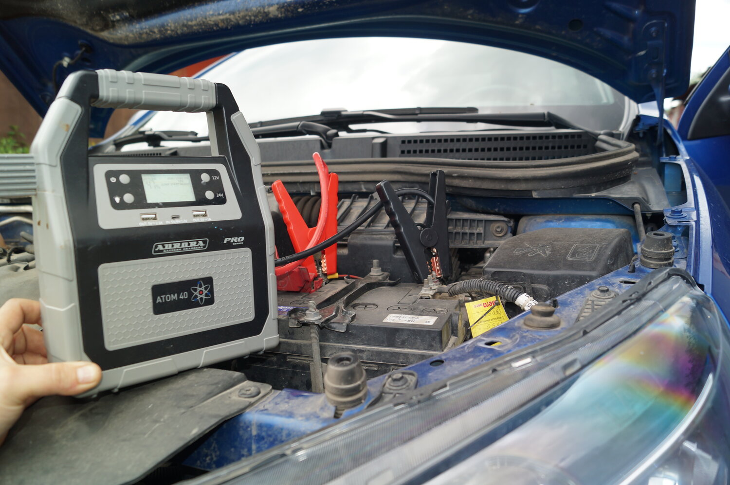 зарядить аккумулятор автомобиля, правильно зарядить аккумулятор автомобиля барс 70ач, аккумулятор на авто, аккумулятор в автомобиле, аккумулятор автомобильный разряжен