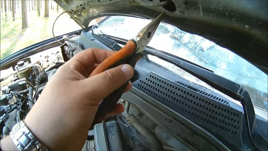 снятие, nissan primera ll (p11) стелоклочитель дворник, replacing ca the passenger compartment filter, защита салонного фильтра ваз 2110, щетки стеклоочистителя