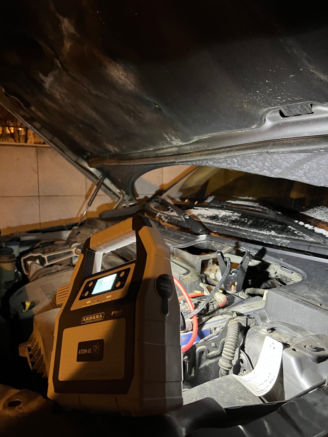 Замена аккумулятора на новый с выездом в Москве - Помощь на дорогах ...