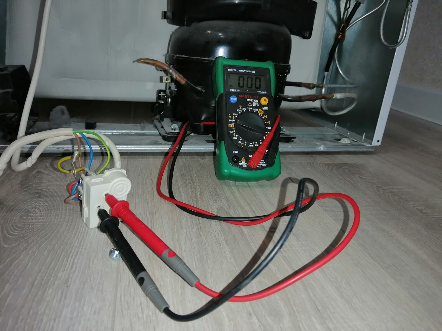 техника, mastech ms8233e, лабораторный блок питания, защита при пайки