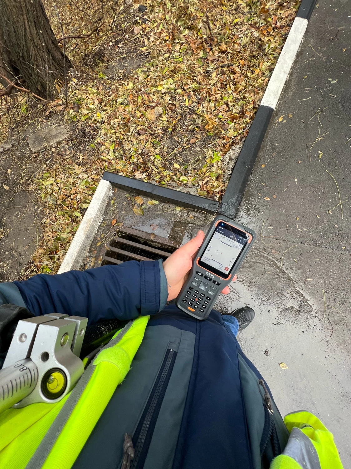 замеры, неразрушающий контроль, прибор для поиска утечки воды под землей, расплачивается картой, радиационный фон