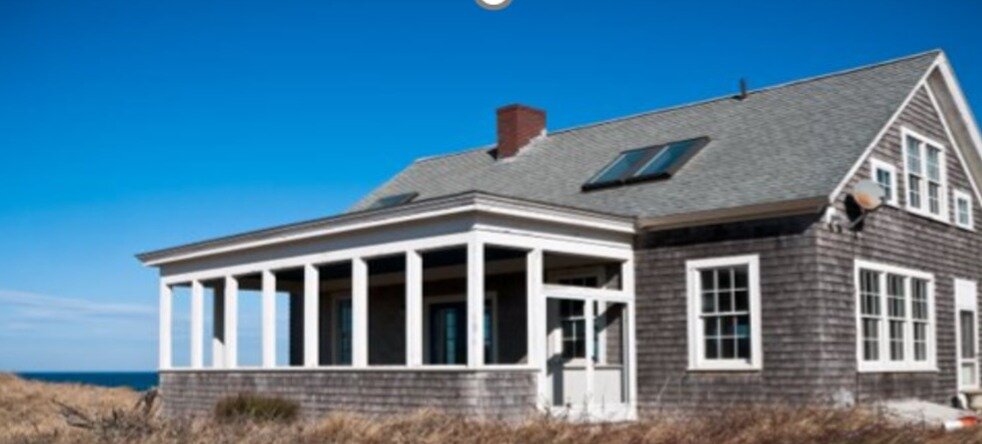 стиль cape cod, дома серого цвета, серый фасад дома, дом серый сайдинг, готовые дома