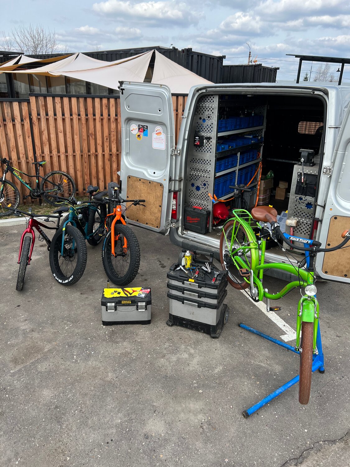 веломастерская передвижная, веломастерская van-bike, веломастерская, велосипед, выездной веломастерская