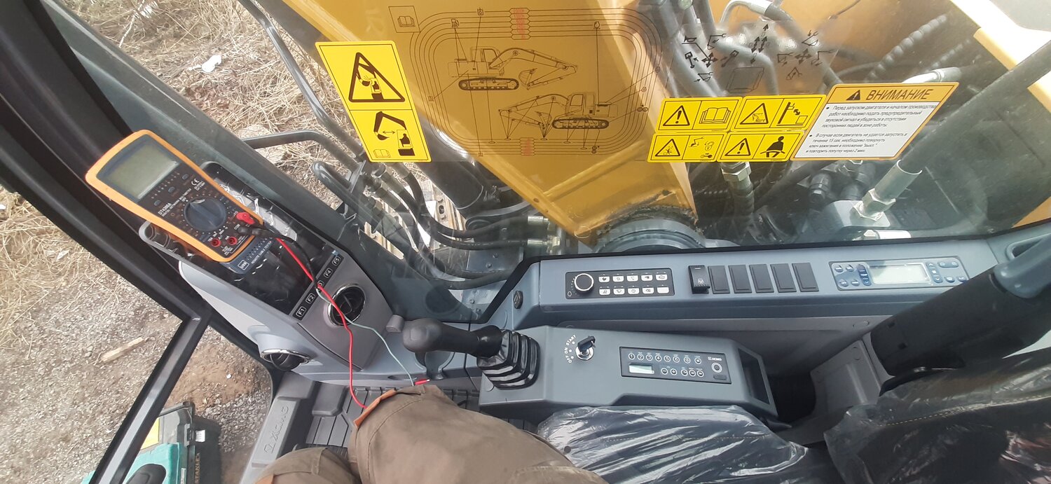фронтал 225 погрузчик, caterpillar m318d кабина, фронтальный погрузчик foton fl956f, строительная техника, liebherr 586 погрузчик салон